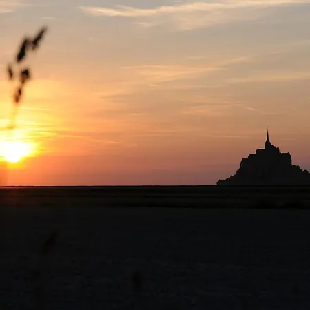 Szálloda De La Baie 2*