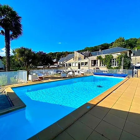 Hotel De La Baie 2*