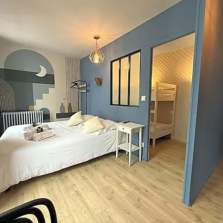 De La Baie Hotel 2*