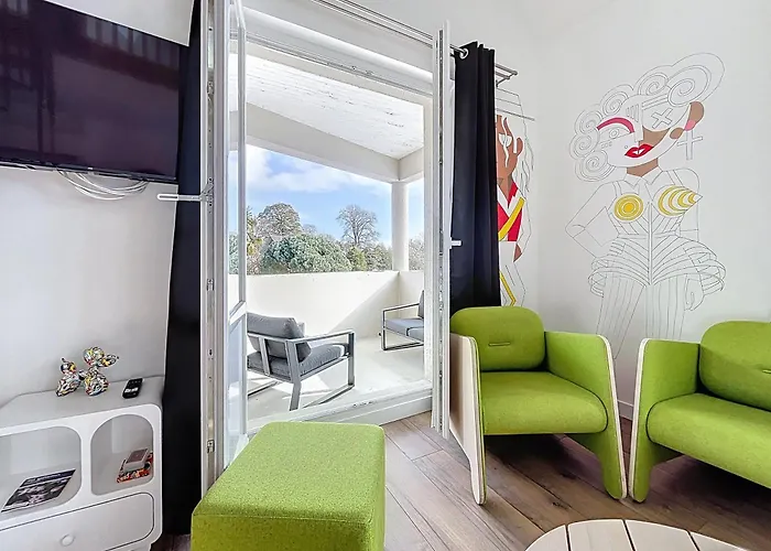 De La Baie 2* 생-장-르-토마