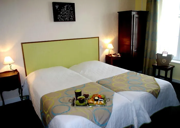 Hotel Restaurant Des Bains Saint-Jean-le-Thomas